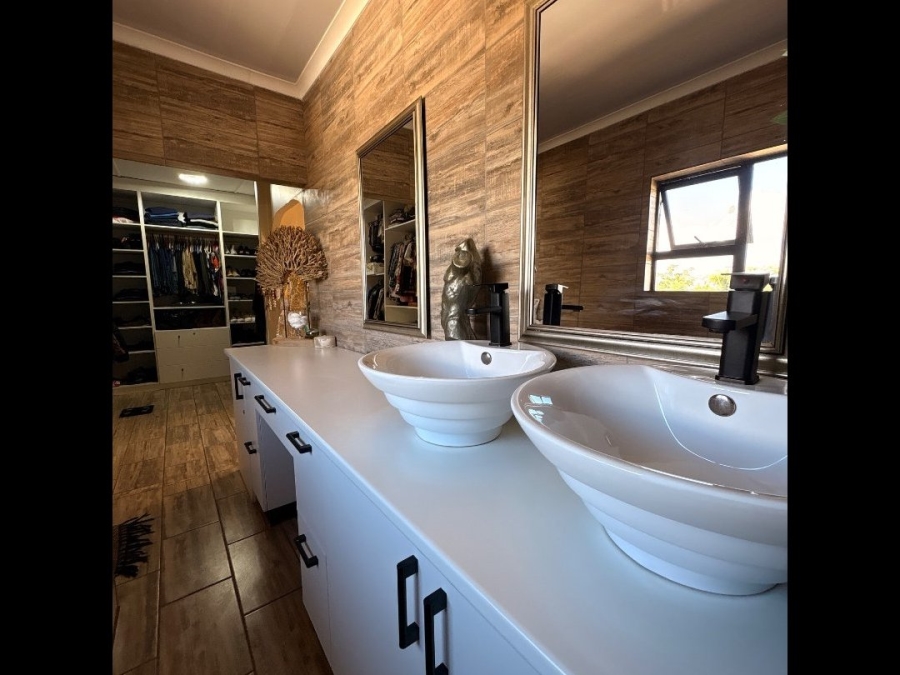 Commercial Property for Sale in Wilkoppies North West